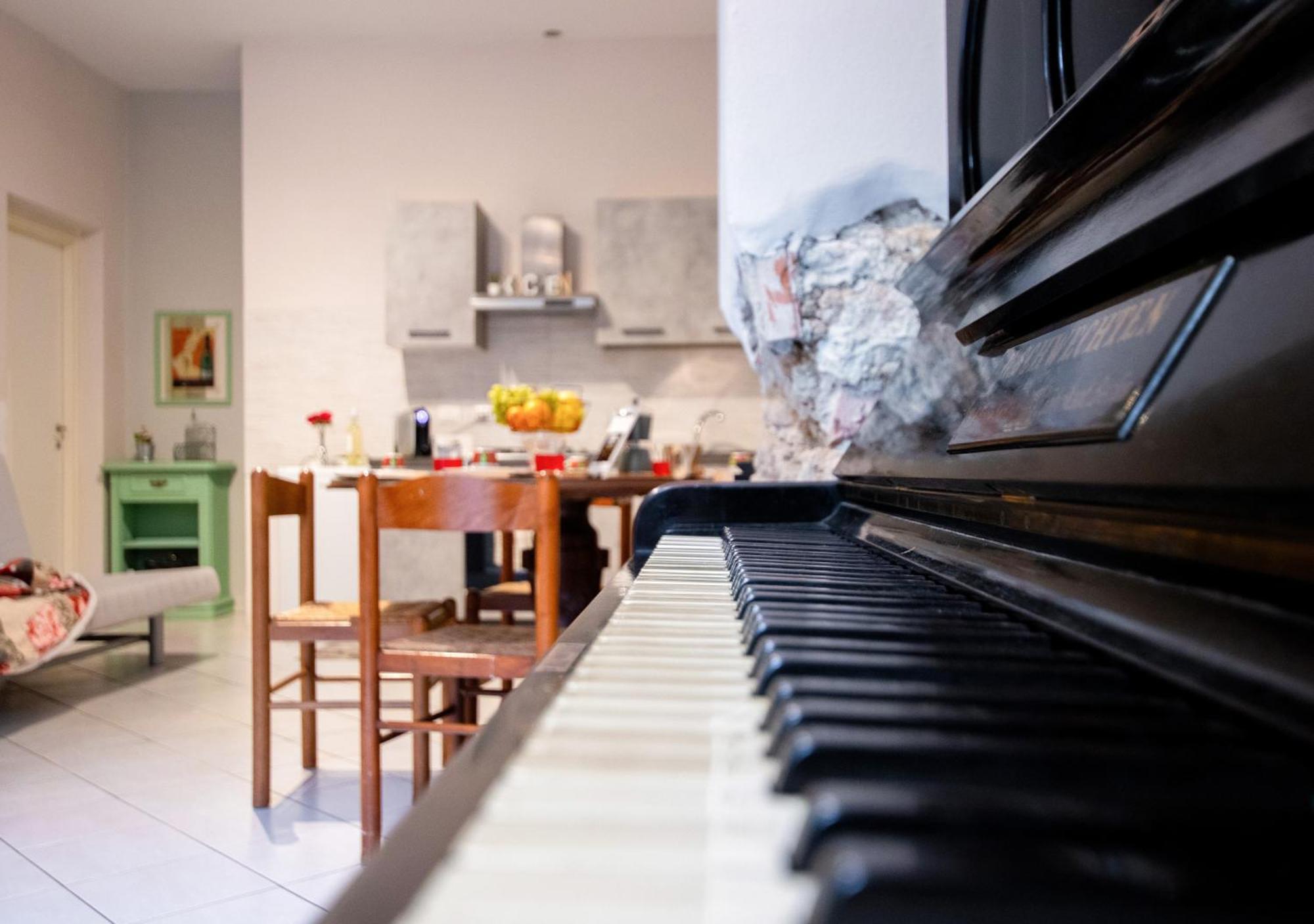 Melodia Di Mare, Teatro & Centro, Armonia E Relax Apartment Livorno Bagian luar foto